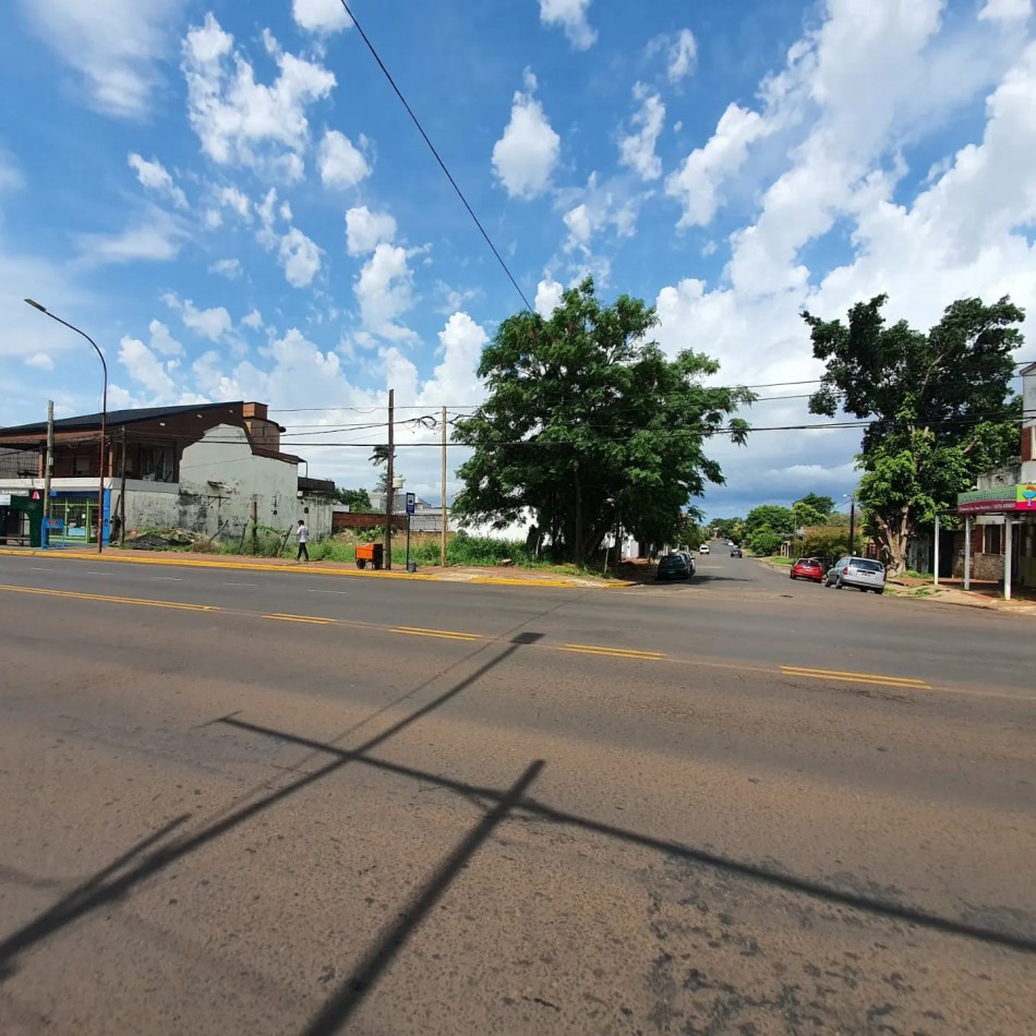TERRENO EN VENTA SOBRE AV URUGUAY