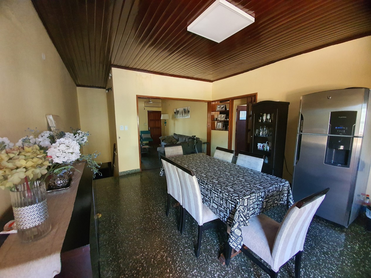 Importante propiedad en venta sobre Av Uruguay en Posadas